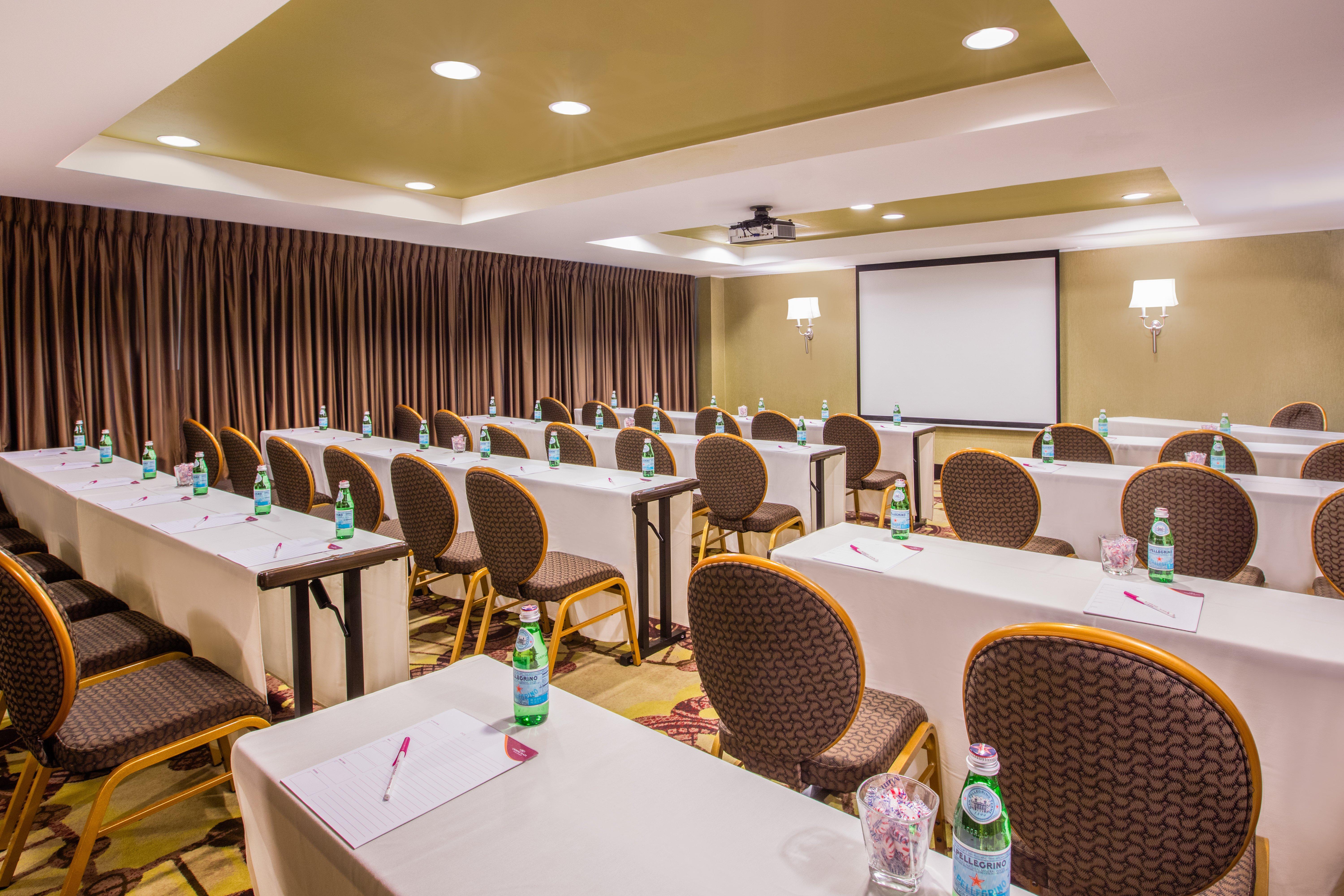 Crowne Plaza Houston Galleria Area By Ihg Exterior photo